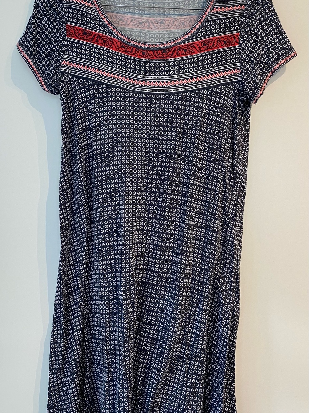 Women’s Navy and White Patterned Short-Sleeve midi Dress.